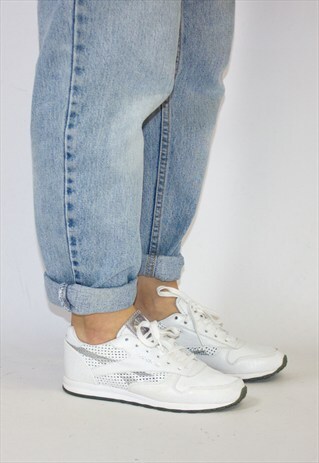 RETRO SILVER & WHITE REEBOK TRAINERS UK4