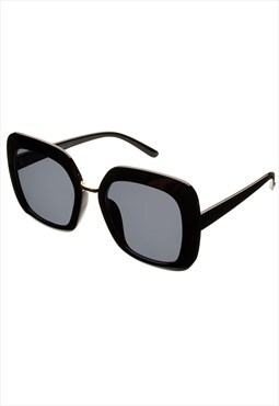Butterfly Sunglasses in Classis Black with Smoke Grey lens