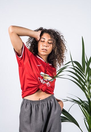 VINTAGE NIKE MANCHESTER UNITED FOOTBALL SHIRT IN RED