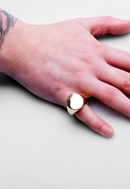 54 Floral Large Circle Face Band Signet Ring - Gold