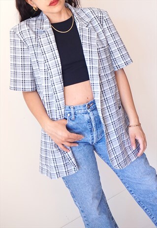 VINTAGE OVERSIZED WHITE AND BLACK CHECK BLAZER