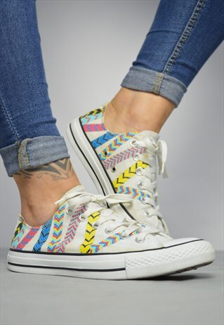 VINTAGE 90S CONVERSE WHITE & COLOURFUL AZTEC PRINT OX SHOES
