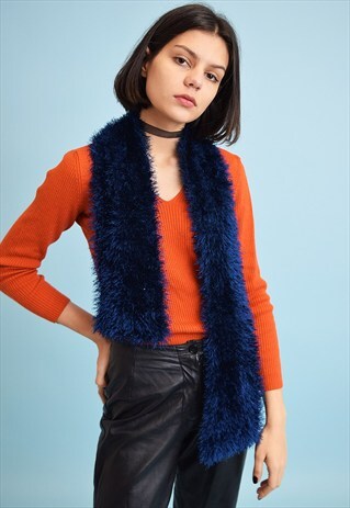 VINTAGE 90'S RETRO KITSCH FURY FLUFFY FESTIVE SCARF