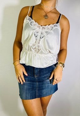 Vintage Size S Y2K Floral Embroidered Top In White