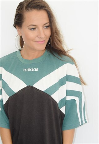 90S RARE ADIDAS VINTAGE T-SHIRT