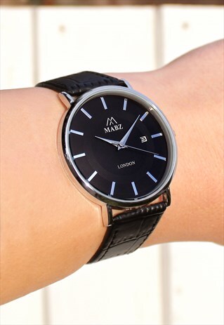 CLASSIC STYLE SILVER WATCH WITH DATE