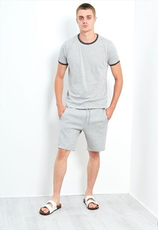 CONTRASTING TRIM URBAN T-SHIRT