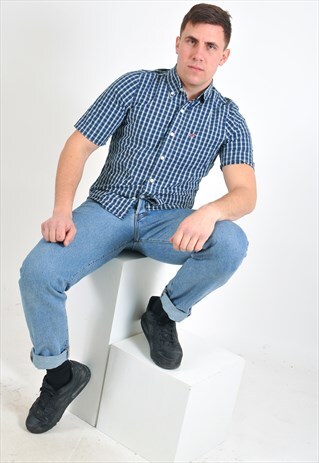 VINTAGE HOLLISTER SHORT SLEEVE SHIRT