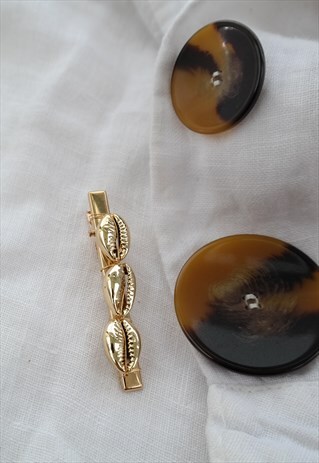 TRIPLE GOLD SHELL HAIR CLIP