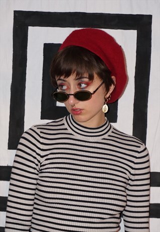 VINTAGE 90'S / Y2K BLACK SLIM OVAL SUNGLASSES