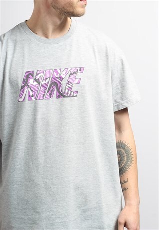 VINTAGE NIKE T-SHIRT