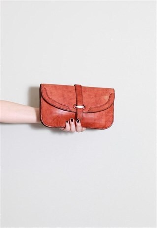 VINTAGE 1970'S RED/BROWN LEATHER CLUTCH. AMAZING LEATHER CLU