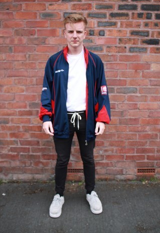 UMBRO NAVY TRACK JACKET