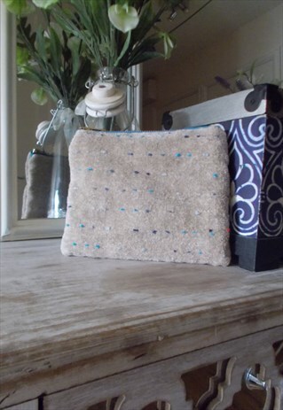 Beige Chenille carpet make-up bag