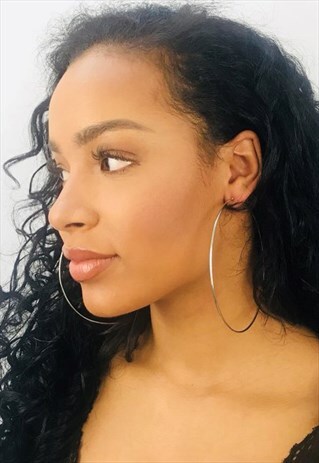 THE 90S INSPIRED LARGE SILVER HOOPS