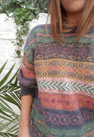 VINTAGE OVERSIZED KNITTED COLOURFUL AZTEC WOOL JUMPER