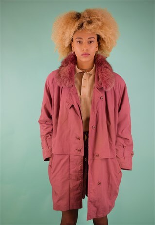 VINTAGE 90'S FAUX FUR TRIM PADDED PARKA