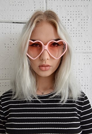 SUNGLASSES HEART SHAPED