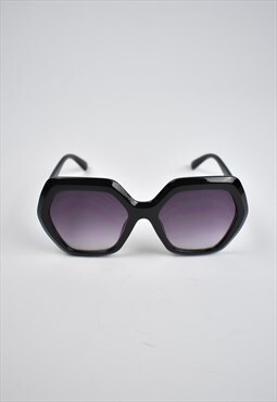 Vintage black hexagonal sunglasses