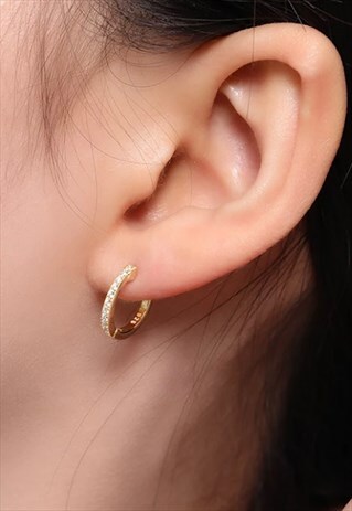 18CT GOLD MIDI HUGGIE HOOPS, CUBIC ZIRCONIA HOOP EARRINGS