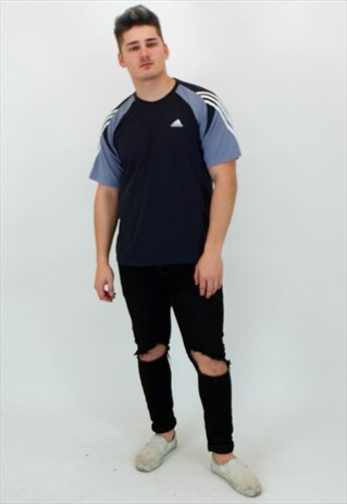VINTAGE ADIDAS T-SHIRT
