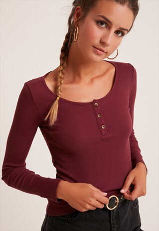 SUBDUED STONE RED RIBBED CHESTER T-SHIRT