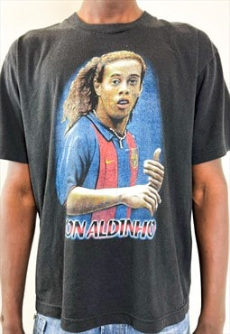 Vintage y2k Ronaldinho Gaucho FC Barcelona t-shirt 