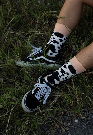 UNISEX COWY COTTON SOCKS GIFTING IN ITS SPECIAL BOX