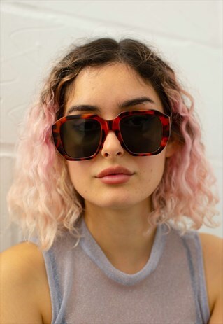 MARGIE - OVERSIZED ANGULAR SUNGLASSES