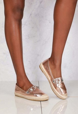 STUDDED DETAIL ESPADRILLE SHOE IN CHAMPAGNE