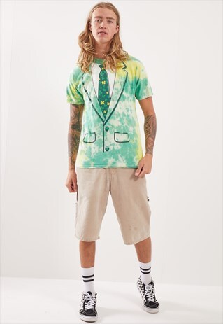 VINTAGE SUIT GRAPHIC T-SHIRT