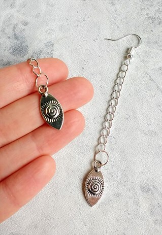 ENGRAVED SUN DROP CHAIN EARRINGS