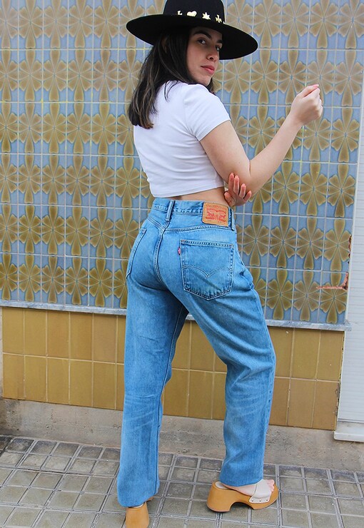 garment image