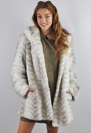 VINTAGE 1980'S GREY & WHITE FAUX FUR JACKET