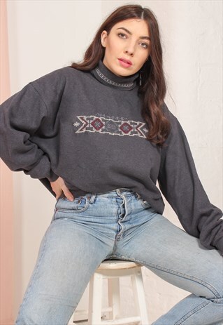 VINTAGE 90S BOSS TURTLE NECK SWEATSHIRT IN GREY