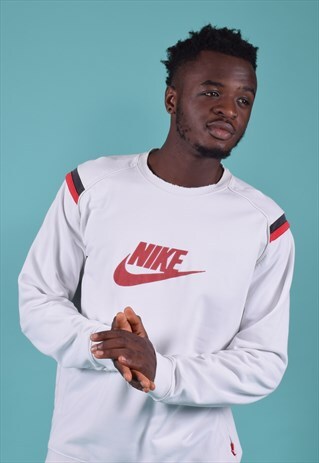 VINTAGE NIKE WHITE SWEATSHIRT