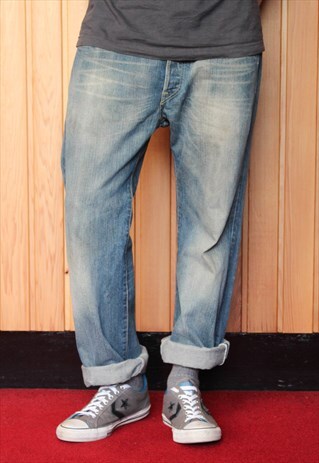 VINTAGE BLUE LEVI'S 501 JEANS