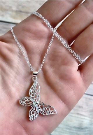 SILVER BUTTERFLY NECKLACE