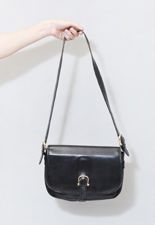 VINTAGE 1970'S BLACK LEATHER BUCKLE SHOULDER BAG
