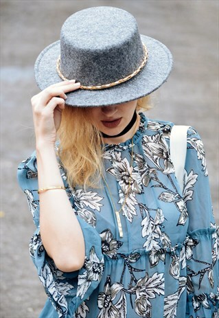 GOLDEN CHAIN FLAT TOP HAT - GREY