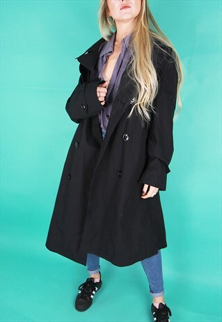 BLACK DOUBLE BREASTED MIDI LENGTH MAC COAT