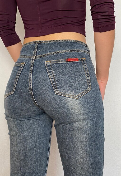 garment image
