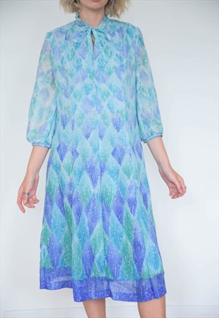 VINTAGE 70S DRESS MIDI IN BLUE GEOMETRICAL PATTERN