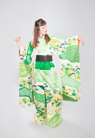 VINTAGE JAPANESE KIMONO RAKUEN