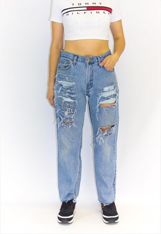 VINTAGE HIGH WAIST 90'S SHREDDED MOM FIT LEVI JEANS
