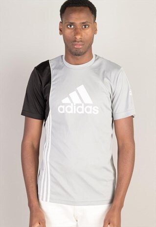 VINTAGE ADIDAS T SHIRT /BTAJ63