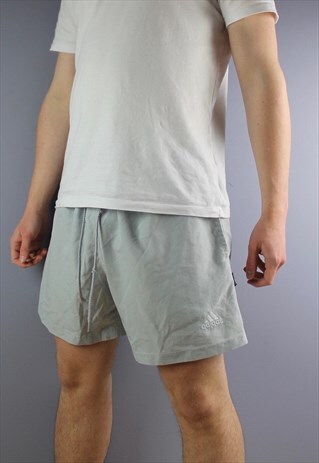VINTAGE ADIDAS SHORTS IN GREY WITH POCKETS, EMBROIDERED LOGO