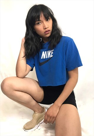 VINTAGE NIKE BLUE CROPPED TOP
