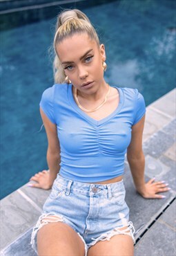 Imi V-Neck Ribbed Crop Top in Blue