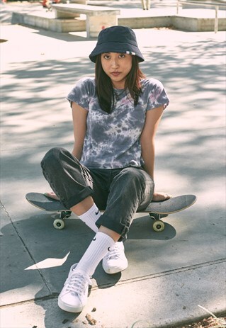 SHORT SLEEVE TIE DYE TEE IN PURPLE